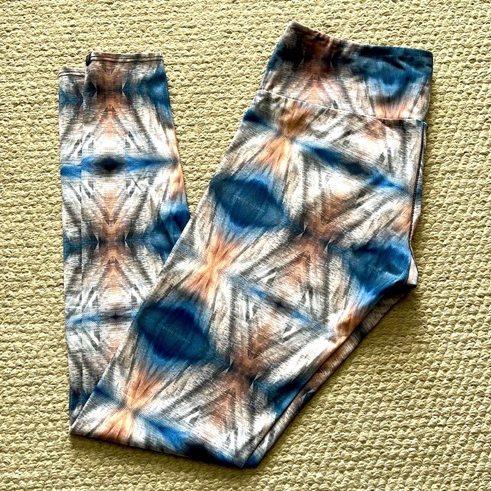 ONZIE - NWOT Womens Leggings S/M